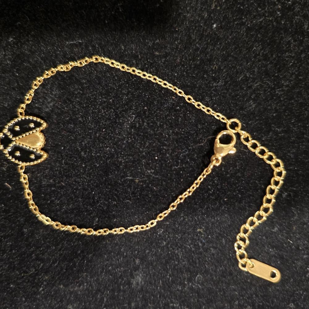 18K Solid Gold Ladybug Bracelet – Unique Charm Design